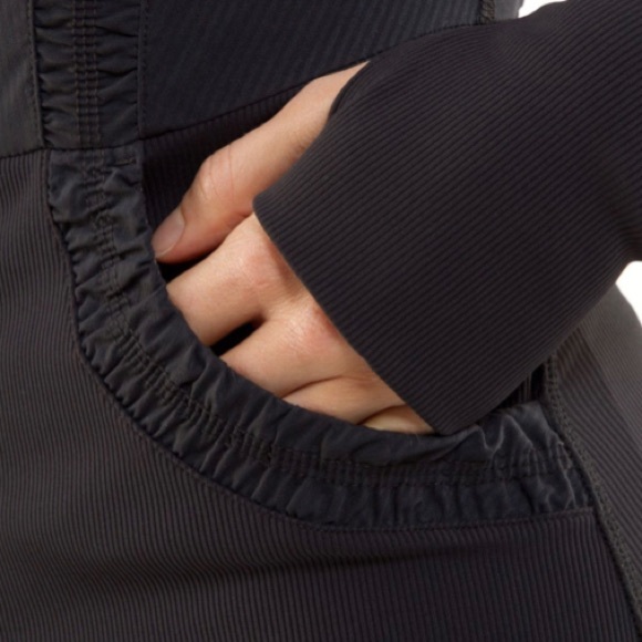 Lululemon Black & Grey Reversible Jacket - Picture 6 of 10